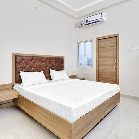 Collection O Pearl Inn Guest House Gwalior Esterno foto
